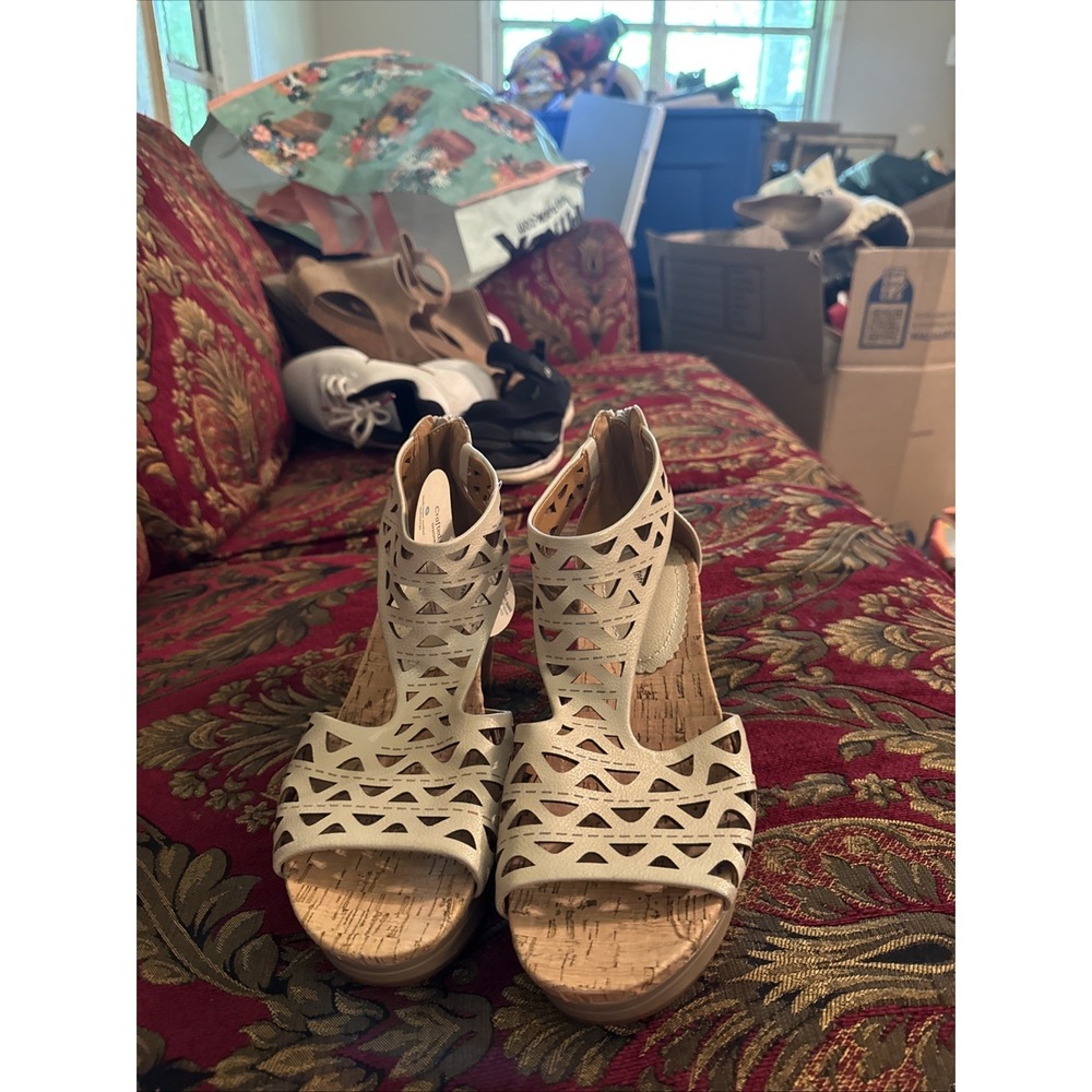 Women's Baretraps Miriam Wedge Sandals Gold Size 8.5